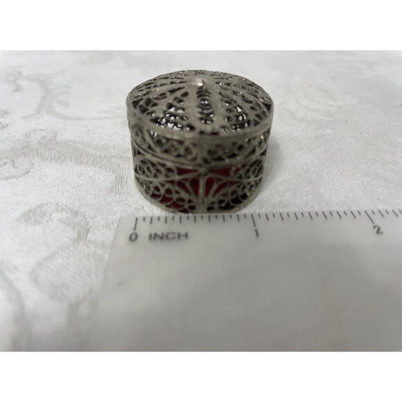 Vintage Filigree Trinket Box Red Velvet Lining Ornate Oval Design Jewelry Holder - Picture 7 of 13